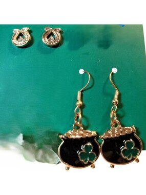 St Patricks Day Earrings Gold Green Clover Irish Hat Horseshoe lot 2 Pair